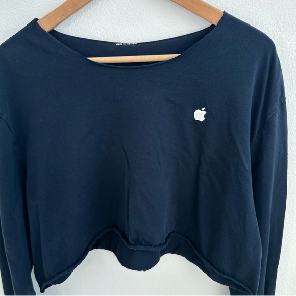 Apple Black long sleeve cropped top T-shirt - Picture 2 of 7